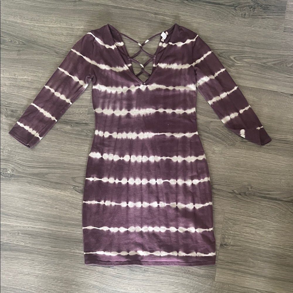 Ecote Purple and White Long Sleeve Dress